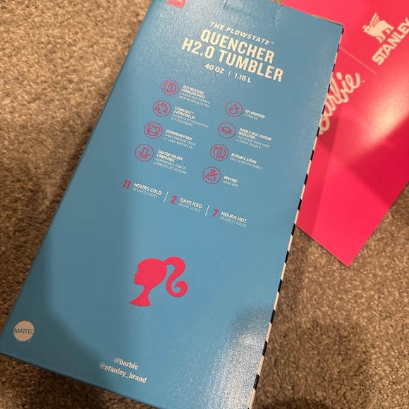 Barbie Stanley 40oz limited edition and sold out - Picture 3 of 4